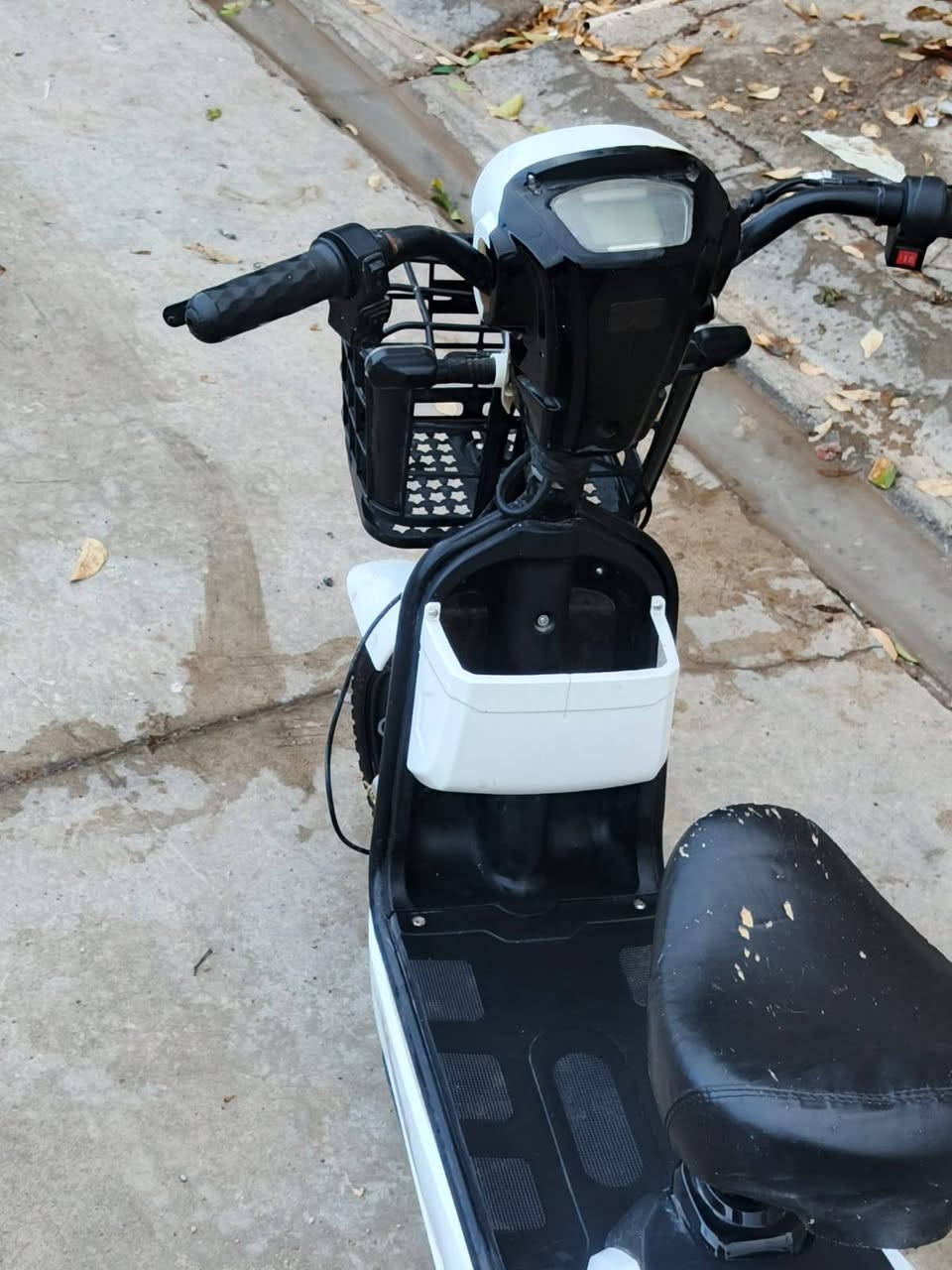 السلام عليكم بايسكل شحن كل عيب ما بيه شرط مكان كركوك شارع عبد الرحمن السعر 200 مكلفر***********:: : ***********
