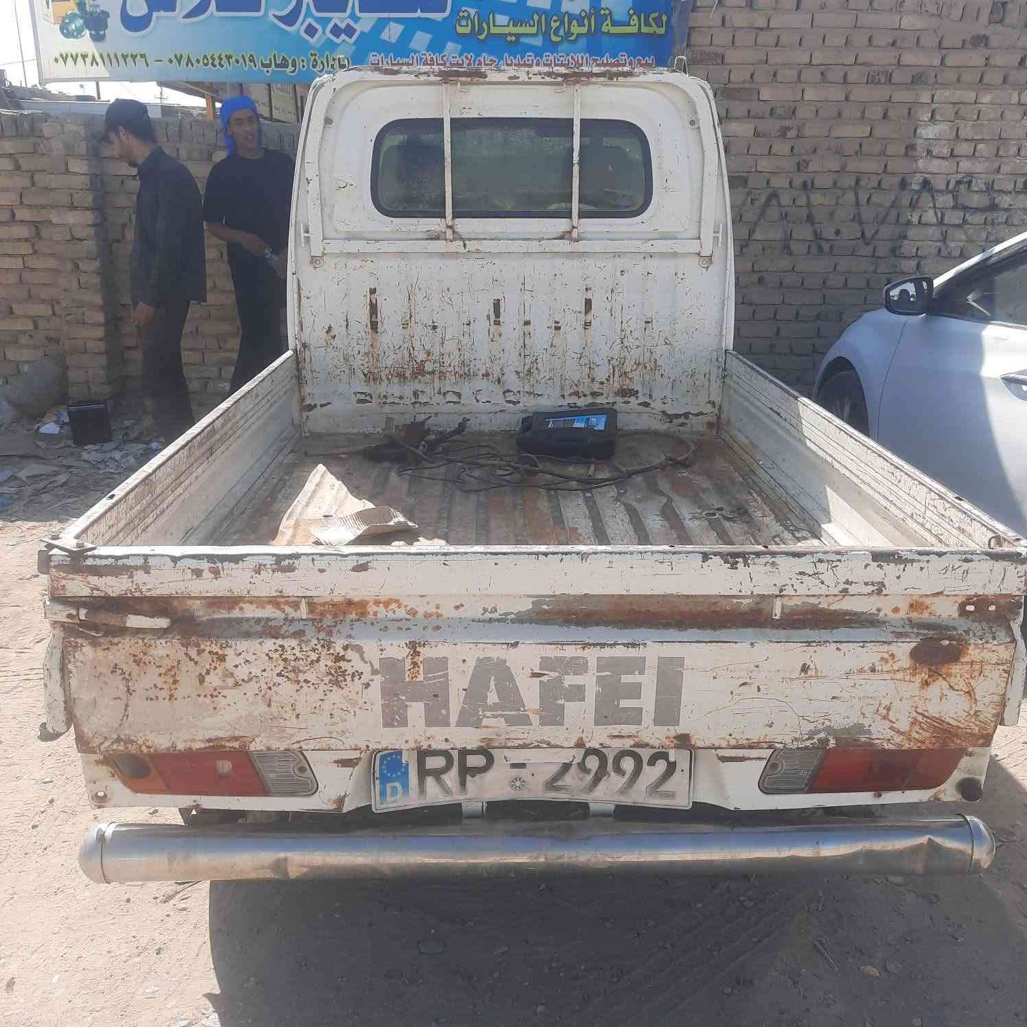 سلام عليكم سياره مستبوشي ربع  سياره عاطله ابيعة على عطله لمكينه شغاله كشره نضيف تواير جدد  السعر مليون وسبع ميه وخمسين  1750  المكان ناصريه  
***********
