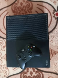 Xbox One Fat  جهاز يخبل نضيف يشغل اللعاب على النت وبدون نت بي مكتبة ال...