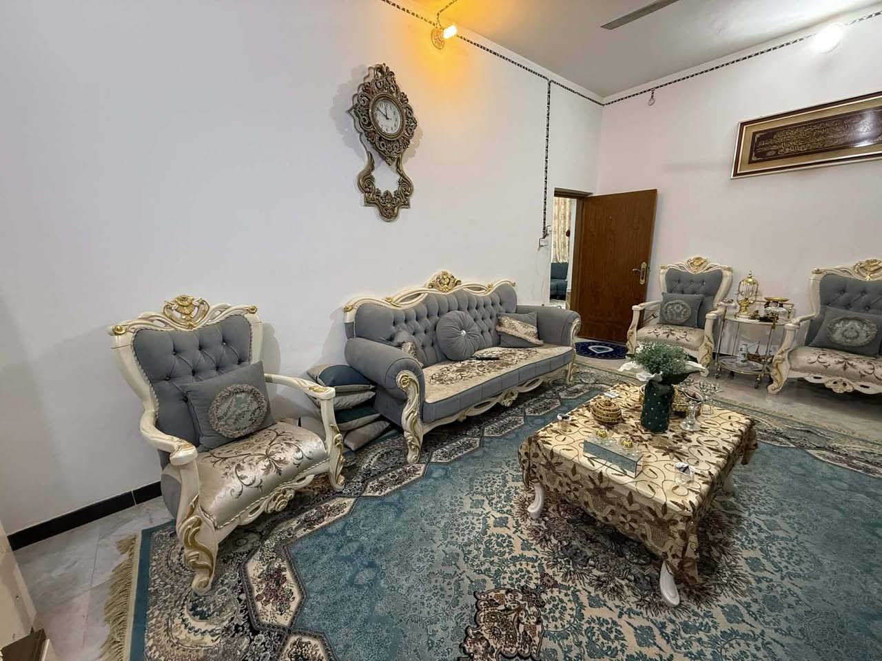 اللهم صلِّ على محمد وآل محمد 🤍✨

🏡 عرض اليوم المميز
بيت 130 متر ركن مربع 📐
بناء طابوق 🧱 وسقف كونكريت 🏗️

📍 الموقع: مشخاب – حي الصدر
يحتوي على:
🛏️ غرفة
🛋️ صالة
🚪 استقبال
🍳 مطبخ
🚿 صحيات

للإستفسار الاتصال *********** ***********
