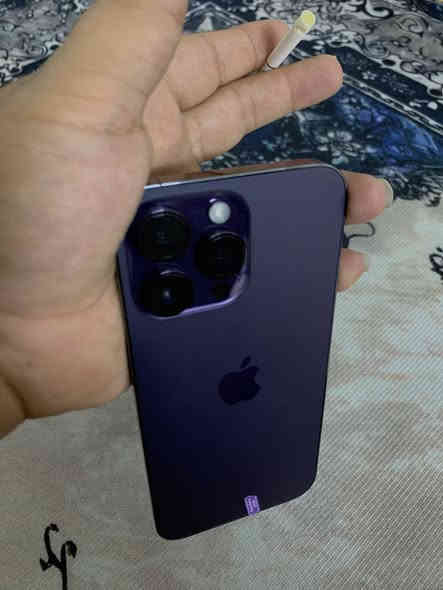 السلام عليكم 14 برو ماكس
قطعة نضيفة نضافة 100‎%‎ 
ذاكرة 512 
بطارية 93 الجهاز بلادي كارتونه ويا 
السعر مليون و 50 وبي مجال 
العنوان تكريت حي الجامعة 
***********
