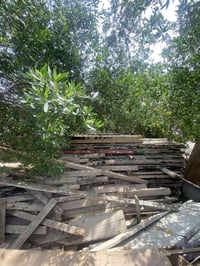 قالب خشب للبيع يدك 200 سكف رباط ويه جكات 20  العنوان بغداد ام الكبر  ا...