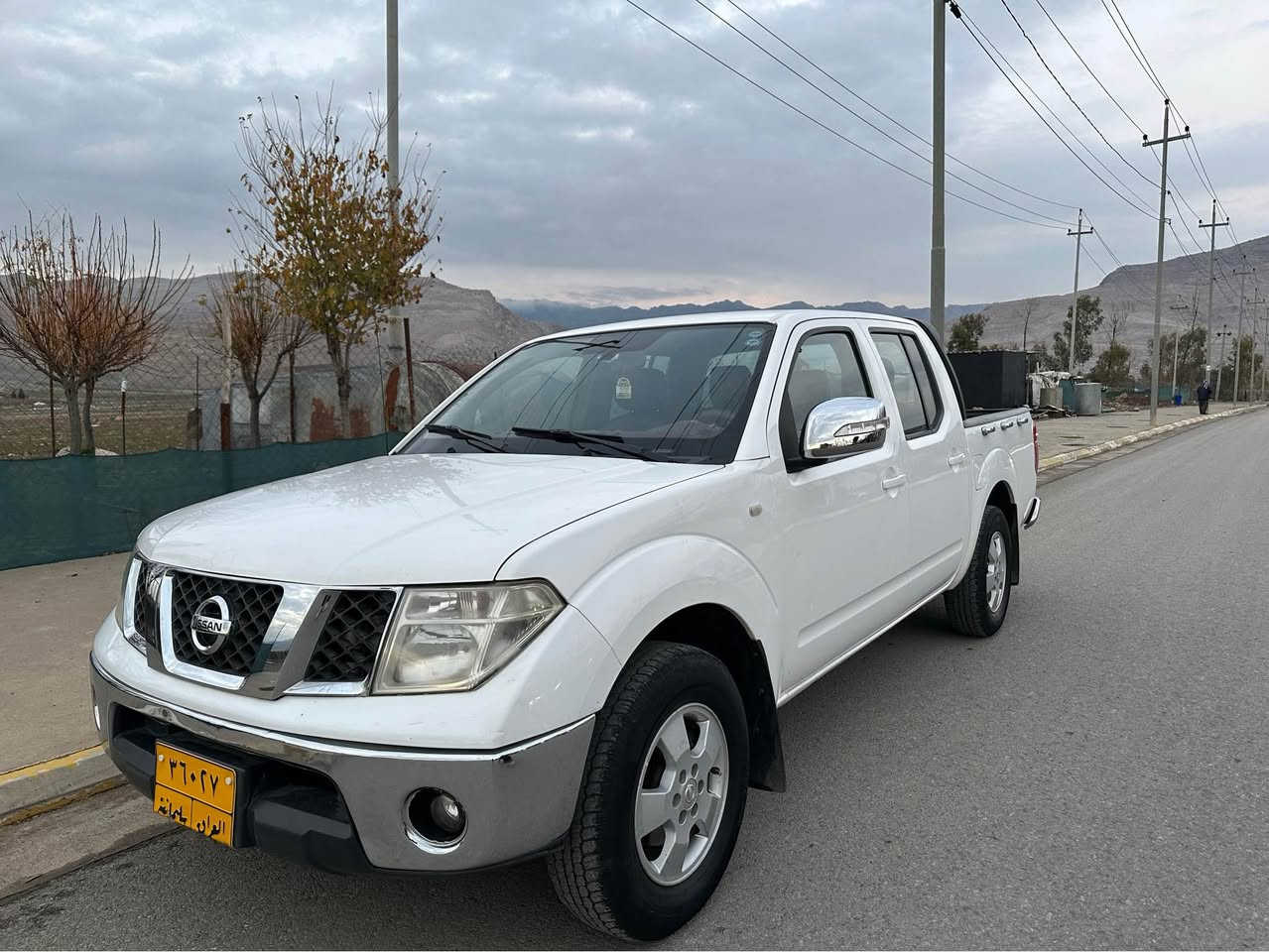 نیسان نەڤارا 2008 بۆیاغی نیە تەنها 140 هەزار ڕۆیشتووە سەیارەکە بەناو خۆمانە و سەنەوی بەسەرچووە زۆر خاوێن ماوەتەوە 107 گەڵا و مەحامەلە یەکی کەم..
0751 180 72 00 رانية, السليمانية
