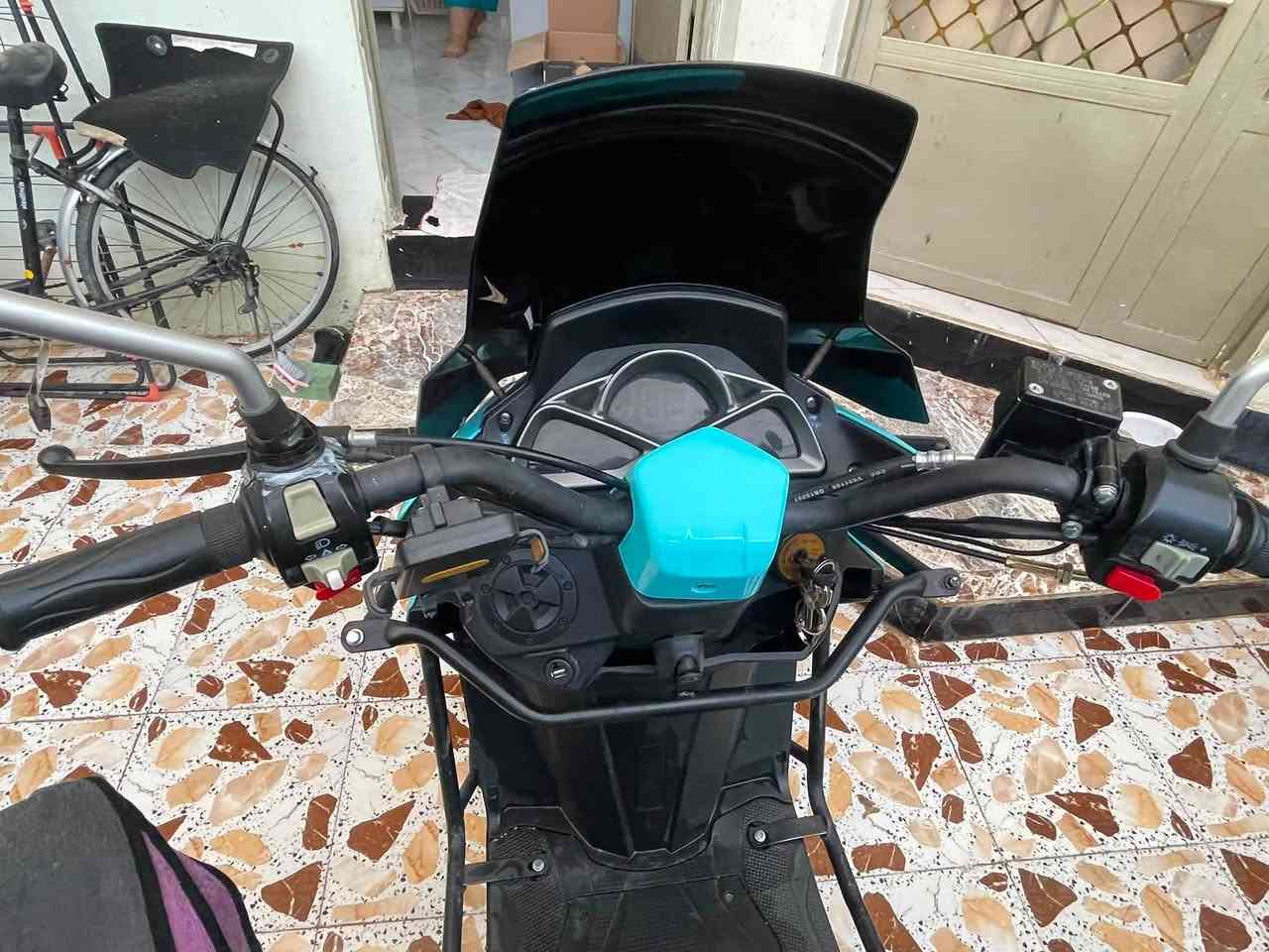 السلام عليكم دراجه سترونج اكس ماكس محرك 150cc دراجه خير من الله لا نضوح لا تبخير محرك صافي دراجه تخبل شلعه معدل تشك الكاع الدراجه  كهربائيات كله شغاله جهاز انذار تشغيل عن بعد قفل ستيرن السعر  خاص المكان ديالى.بعقوبة  لاستفسار خاص او الاتصال على الرقم ***********

