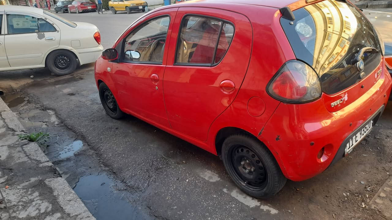 سلام عليكم جيلي باندا موديل ٢٠١٣ بغداد اوتماتيك سنويه والارقام جديده هزه جديده مكينه وكير نضيفات كهربائيات كلها شغاله تبريد شغال بيها قطعه صبغ نص الجاملغ دوشمه جديده صدر امامي جديد للبيع عارضها ٤٨ وبيها مجال للتواصل ***********مكاني بغداد
