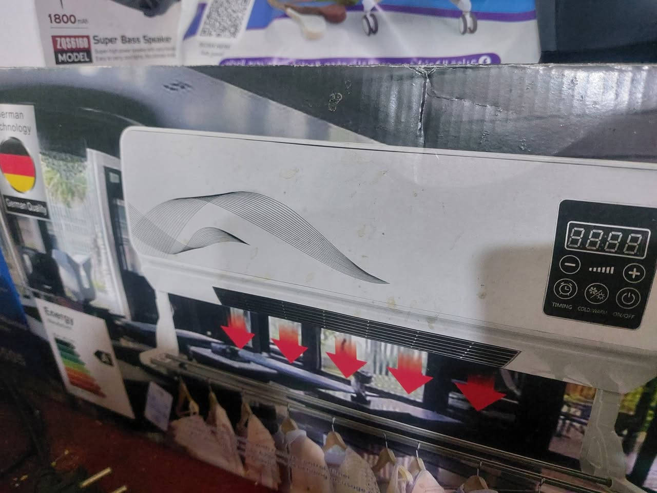 للبيع غراض منزل للبيع كاونتر ١٢٥ ثلاجه ٢٥٠ حجم كبير براد ٤٠ شغال حار وبارد وهيتر فان جديد ٢٥ مكاني الخطيب الزراعي قرب الهياكل للاتصال ***********
