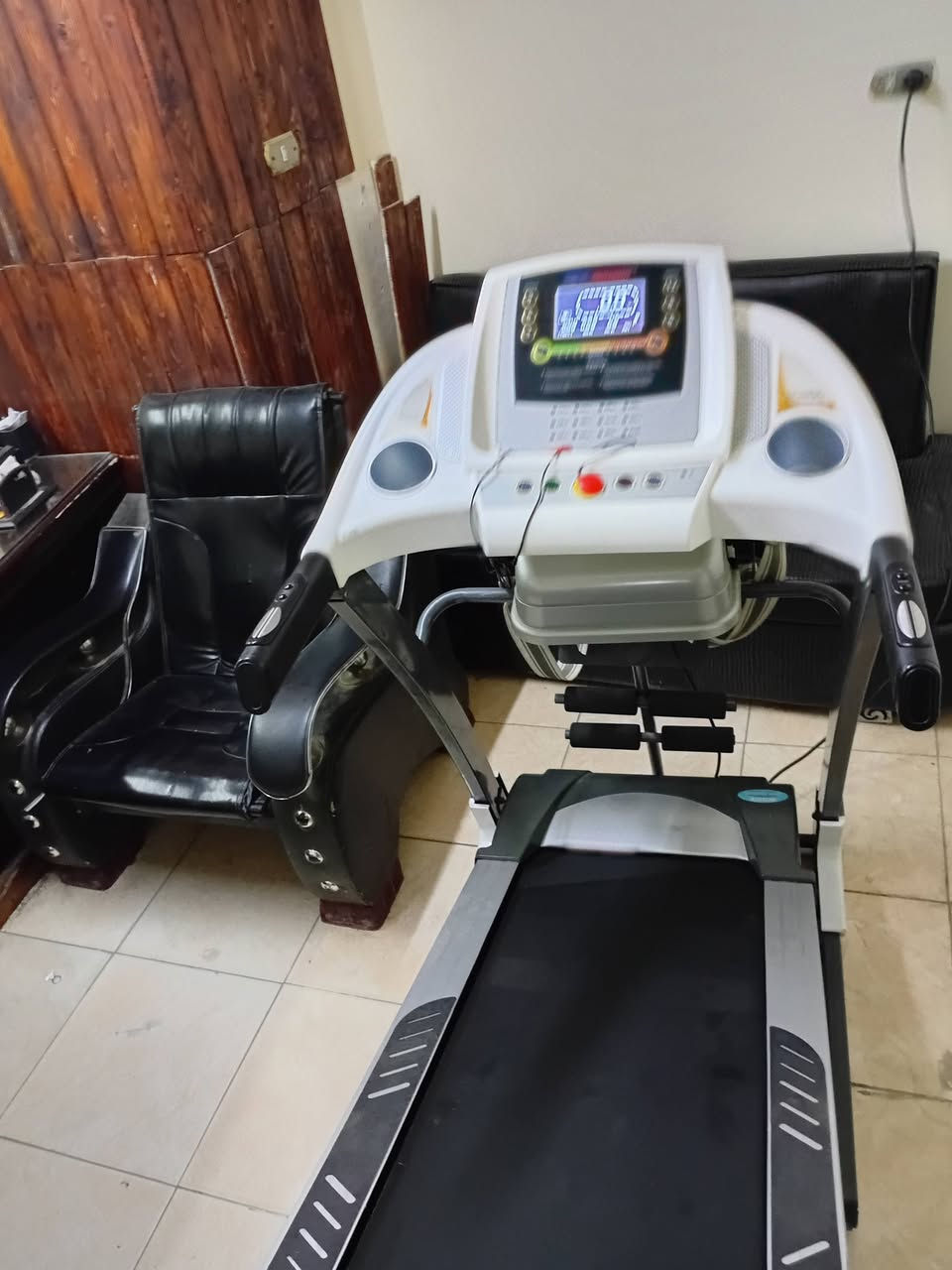 مشايه استخدام منزلي بسيط للبيع لعدم الحاجه حالتها تعتبر جديده اتنين متور بتتحمل حتا وزن ١٥٠ كيلو فيها كريزي فت لتفتيت الدهون


**إذا كنت صاحب هذا الإعلان وتريد حذفه لأي سبب، رجاءا أرسل رسالة إلى الدعم الفني**