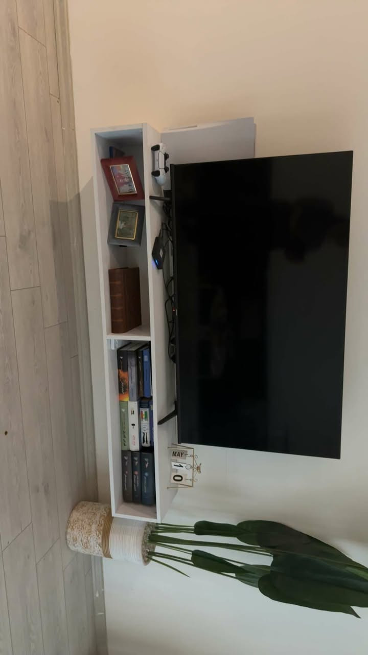 موبه ريده به شه رت كيشه ى نييه ماركه يى گؤسؤنيگ نرخى ٨٠هه زار كه ميك مه عامه له له هه وليره 

ميزيى تيڤى به داريى توركى  هيچ كيشه ى نييه به شه رت 
قياسى دريژيى ١٧٠ سانتيم 
به رزيى ٢٤سانتيم 
پانى ٢٨سانتيم 
ره نگى سپيه 
له هه ولير نرخى ٧٠و مه عامه له


**إذا كنت صاحب هذا الإعلان وتريد حذفه لأي سبب، رجاءا أرسل رسالة إلى الدعم الفني**