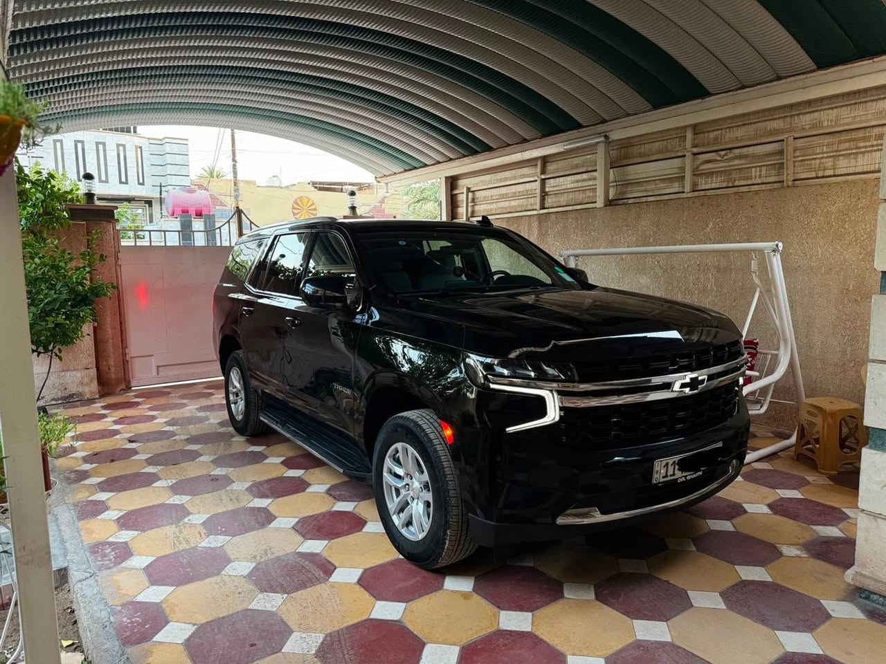 السلام عليكم
تاهو LS  موديل 2024 
المحرك V8,5300
ماشية 26 الف فقط 
وكالة المنصور باسمي من الوكالة استلام 
بچم برايمر 
*******************************
المواصفات
*5بصمات ابواب +تشغيل عن بعد
*ثلاث وضعيات قيادة 
*رادار امامي+ رادار جانبي
*مانع تصادم 
*تحديد مسار 
*حساس امامي +خلفي
*ثلاجة وسطية تبريد +تجميد
*كامرة خلفية دوارة 
*سايد بريك دكمة
*نقطة عمياء
*لد نهاري
*كراسي كهرباء
*نظام نزول المنحدرات + مانع انزلاق
*ايرباك عدد8
*حساس ضغط الاطارات
وبقية المواصفات المعروفة 

سيارة نظيفة جدا بحالة الوكالة تحت الضمان 
تبديل دهن فقط بالوكالة مبدللها.
مكفولة من التكحيل والpdr وكلشي حته الدعاميات 
485$ وبيها مجال 
بيع فقط بدون مراوس🚨
***********واتساب
***********
