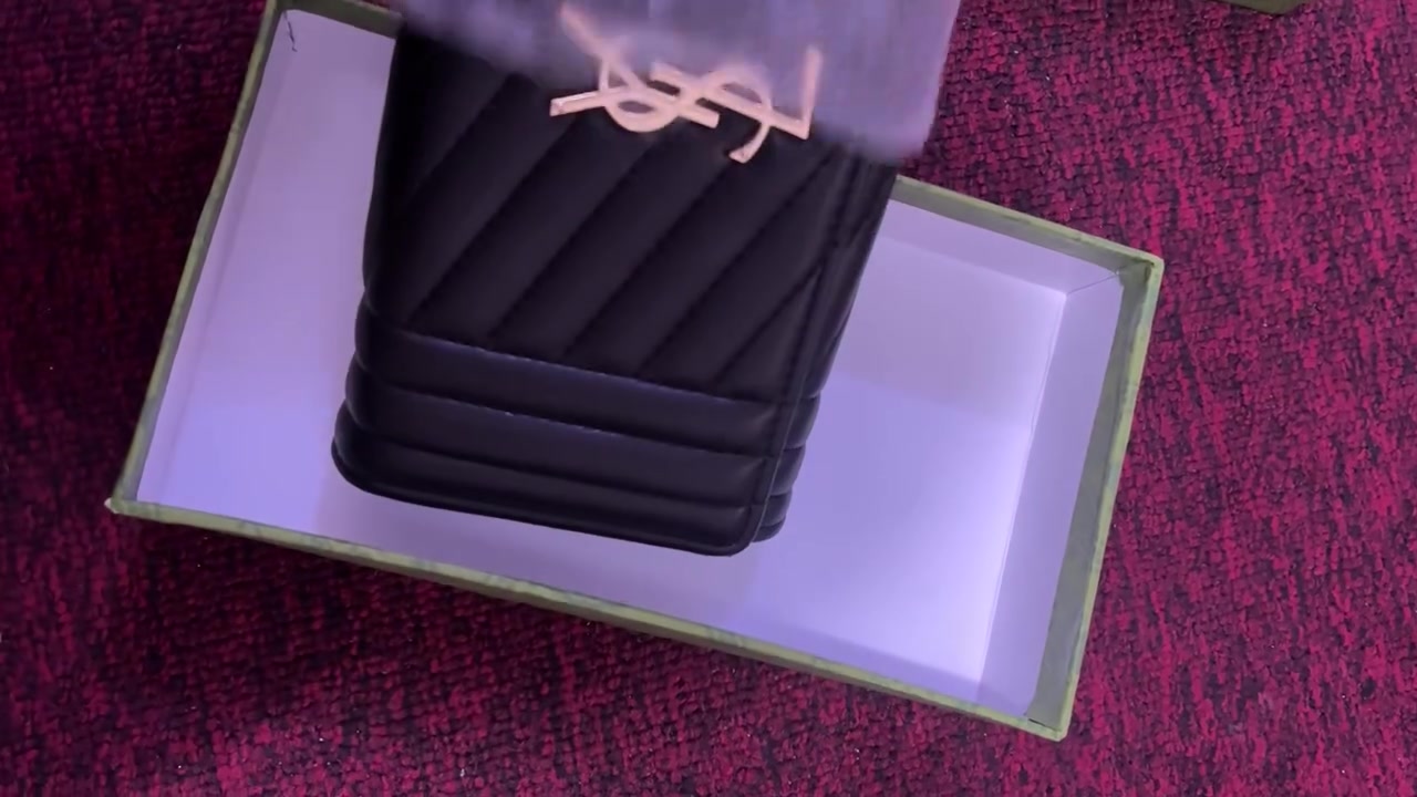 جنط ثنين ماركه هرمز و ديور لبيع وياهن جزدان جدد ماركه سارلوان  يموتن بلحقيقه


**إذا كنت صاحب هذا الإعلان وتريد حذفه لأي سبب، رجاءا أرسل رسالة إلى الدعم الفني**