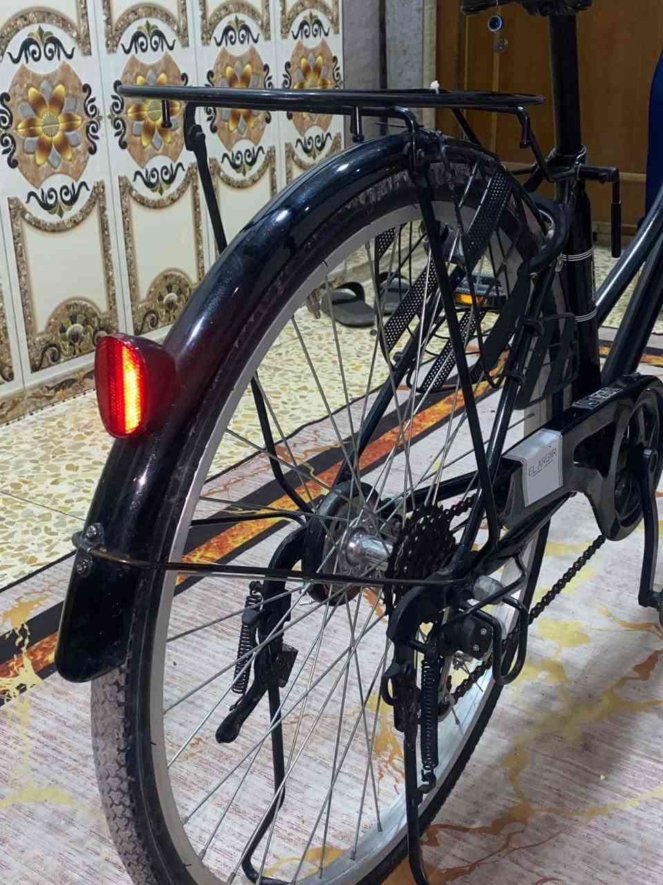 سلام عليكم بايسكل للبيع اسود
موديل،2021 جديد الكير شغال الداينمو شغال ثلجي 
البريكات جديدات 
(لحد يكسر بي)


**إذا كنت صاحب هذا الإعلان وتريد حذفه لأي سبب، رجاءا أرسل رسالة إلى الدعم الفني**