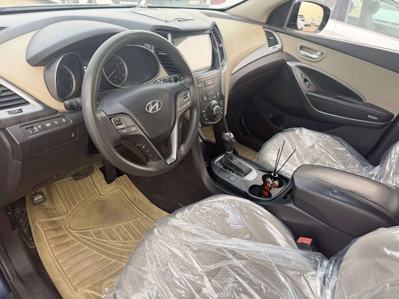 سنتافيه موديل 18 بيها جاملغ وباب ماشيه 80 الف مكينه وكير وتبريد حداده كامله رقم اربيل بسم شركه سعر )130 )*********** )المكان البصره
