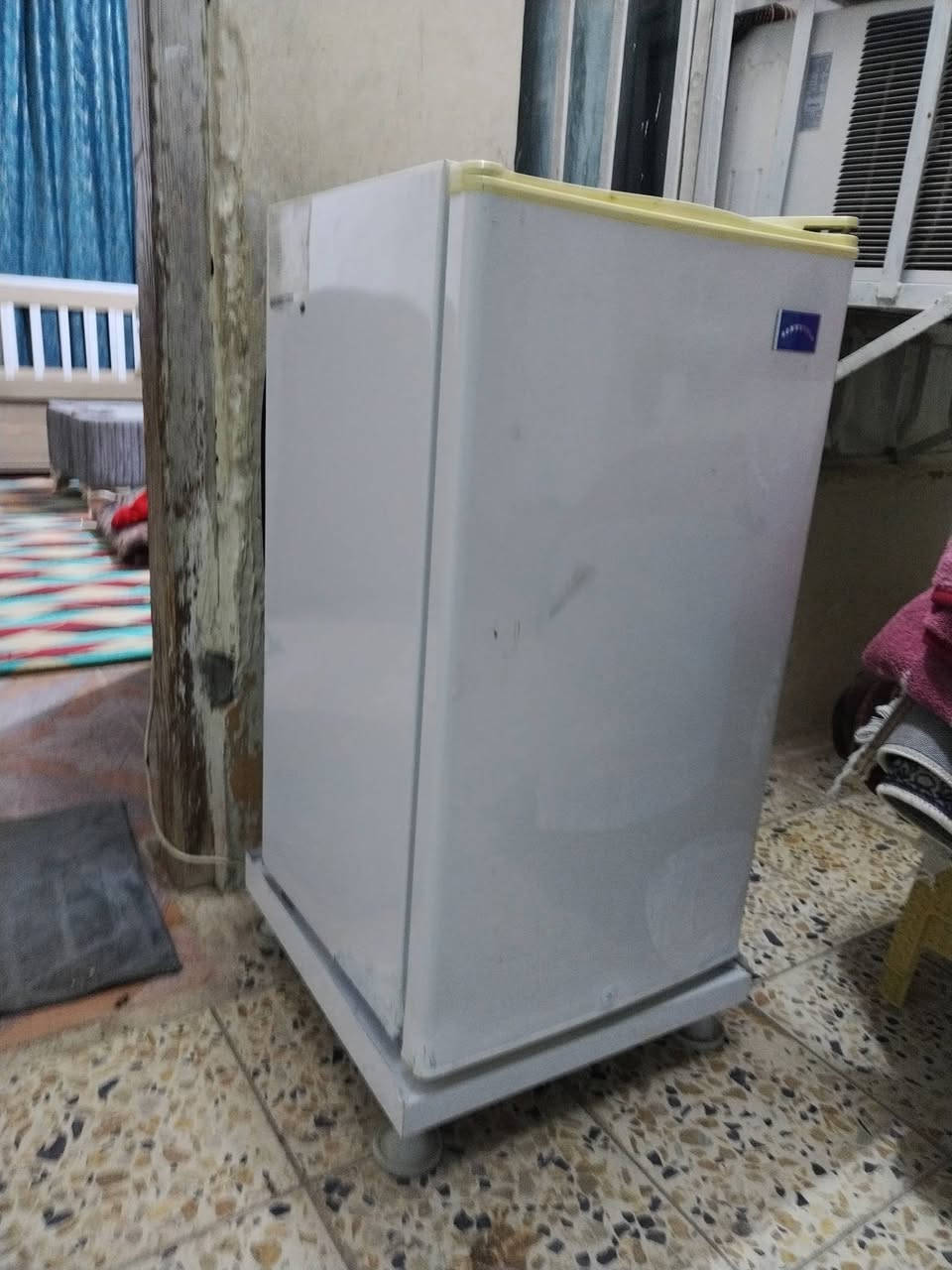 ثلاجه نظيفه للبيع السعر 50 بعقوبه التحرير الرقم ***********
