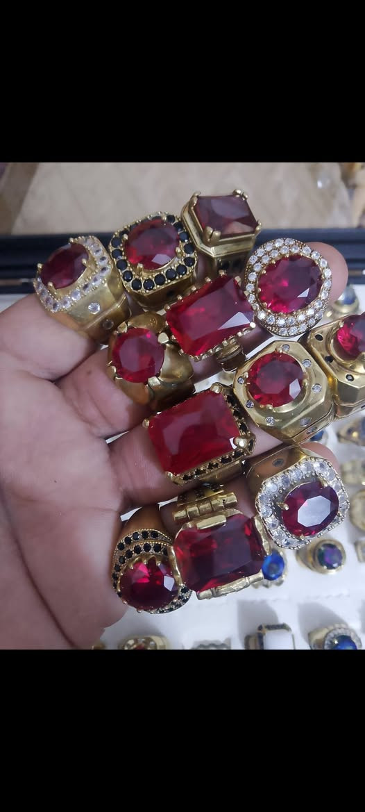 سلام عليكم. مجوهرات موزنايت ياقوت احمر زارگون صياغة القالب نحاس ابيض ونحاس اصفر الشراي الي على باب الله يراسلني يستفاد بيهن


**إذا كنت صاحب هذا الإعلان وتريد حذفه لأي سبب، رجاءا أرسل رسالة إلى الدعم الفني**