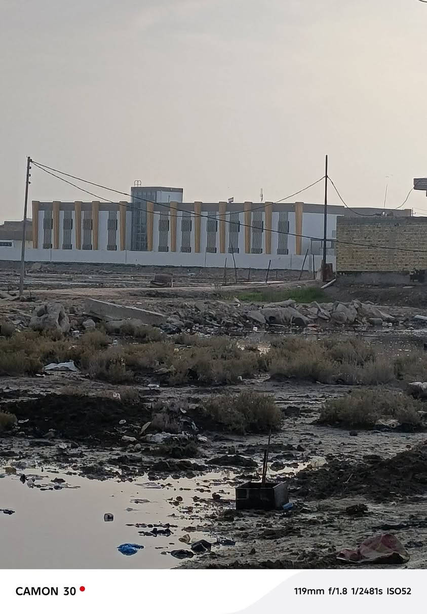 السلام عليكم قطعه طابو صرف للبيع ناحيه الفظليه المساحه 250 متر ركن على 3 شوارع الشارع الي مقابيلهه 20 متر الموقع كاع الساده قرب المدرسه الصينيه السعر المطلوب جدآ جدآ مناسب للاستفسار *********** واتساب *********** اتصل ❤️ نستقبل كافت العروض داخل الفظليه واطرافها 🥰
