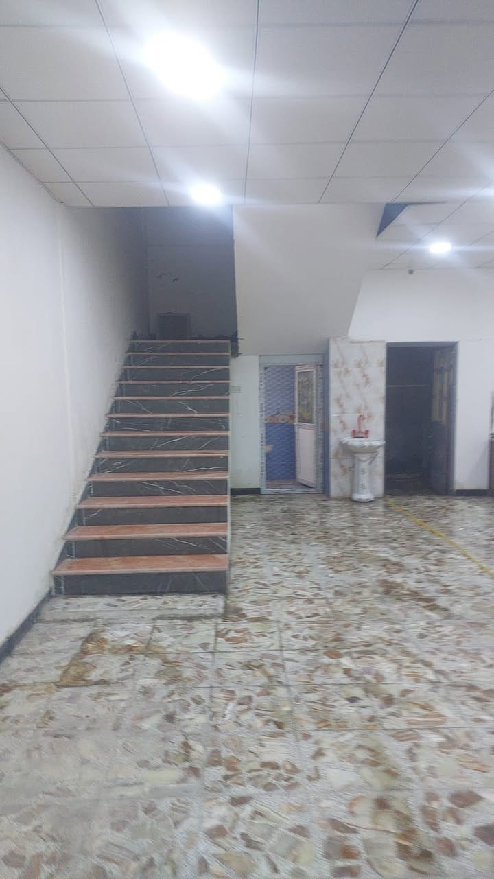 بنايه للبيع طابقين موقع تجاري على شارع القائد مباشرتا مساحه 200م 
للاستفسار ***********
