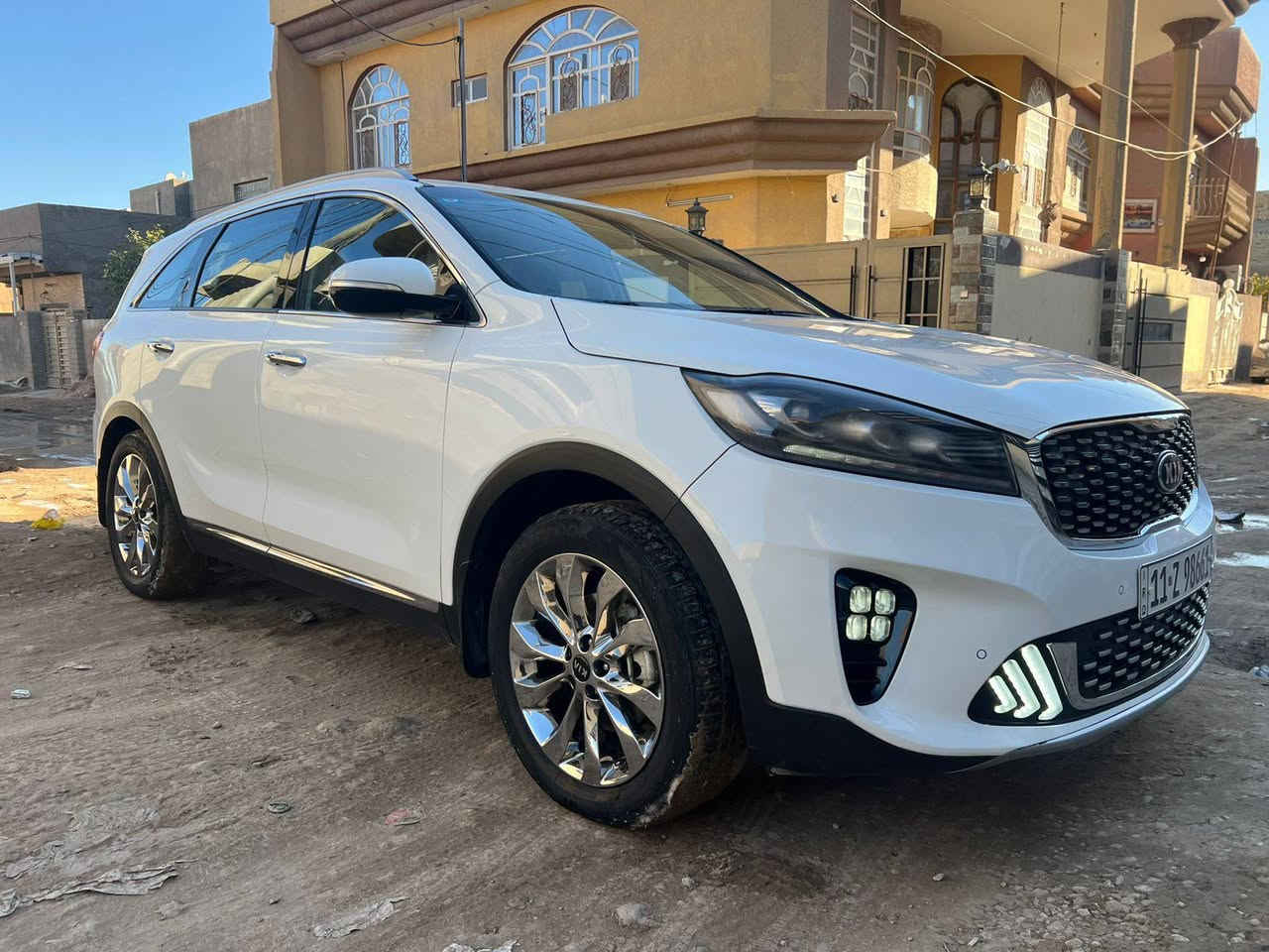 السلام عليكم سورنتو 2020 السياره كفاله عامه رقم بغداد بسمي الموصفات المعروفه ماشيه ٥٠ الف حقيقي فقط
مكان السياره الدوانيه 
***********
