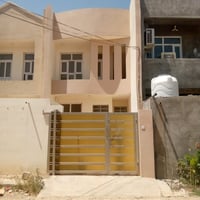 بيت للإيجار • حي الشرطة • ١٠٠م