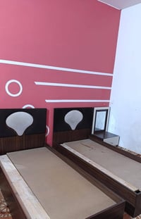 غرفة شبابية • حالة بسيطة • مستعجل البيع