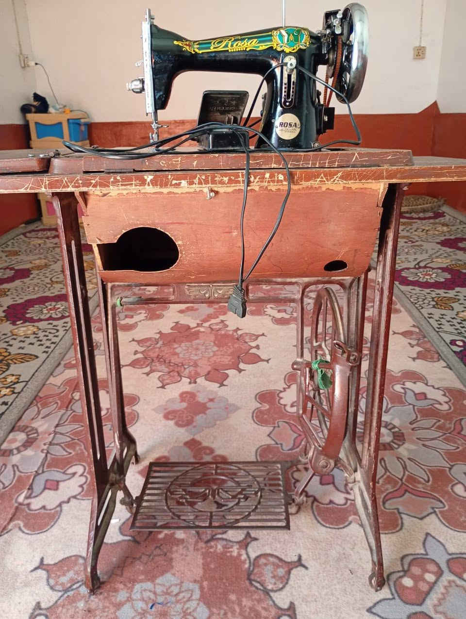 مكينه خياطه للبيع هيه والميز شغاله بس بيهه عطل بسيط الماكوك 75بيهه مجال


**إذا كنت صاحب هذا الإعلان وتريد حذفه لأي سبب، رجاءا أرسل رسالة إلى الدعم الفني**