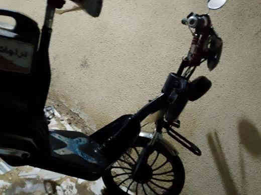 بسم الله الرحمن الرحيم دراجاه شحن للبيع حجم كبير بطاريات صار شهر من شاده خير من الله للبيع كلشي شغال ماعدا شاشه ول كلوب بحتاجن فيشه بس ولباقي كله تمام سعر ١٨٠ اوبي مجال لشراي مكاني شرطه رابعه قرب دوانم رقم ***********
