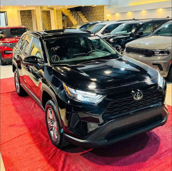 كاتي تترقم شمالي فقط وصول جديد

📌 Toyota RAV4.2024 XLE  📌

♂️ عدادالمسافه16الف  mile

للون اسود
موديل 2024

⚙️ حجم المحرك 4 سلندر (2.5L) 

💵 (السعر/24,000 $)

♦️ المواصفات :
بصمة ابواب
بصمة تشغيل 
صندوق شفط كهربائي 
كشنات كهربائي  
فتحة سقف سلايد 
رادار أمامي(تحديد مسار)
رادار جانبي (نقاط عمياء)
رادار خلفي(التحذير من الاصطدام)
تحكم وضعيات القيادة Drive Modes  
اوتو ستارت (Auto start)
اوتو ستوب(Auto Stop)
هاند بريك بصمة
اوتو هولد(Auto Hold)
تحكم وضعيات القيادة ECO,NORMAL,SPORT
مانع انزلاق+ABS
حساسات خلفية+كاميرا
تحكمات استيرن
تبريد قطعتين 
وبقية المواصفات المعروفة
الضرر كما موضح بالصور
بدون ايرباك 

(العنوان/كركوك شارع المعارض)

معرض هشام الحمداني لتجارة السيارات 

                 - - - - - - - - - - - - - - - - - 

♦️ للاتصال/

***********
***********
***********
