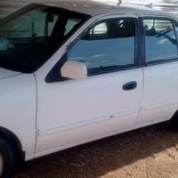 سيفيا 96 بيضاء اللون بسمي سنويه لل28رقم بغداد ب38وبيه مجال 07826329232