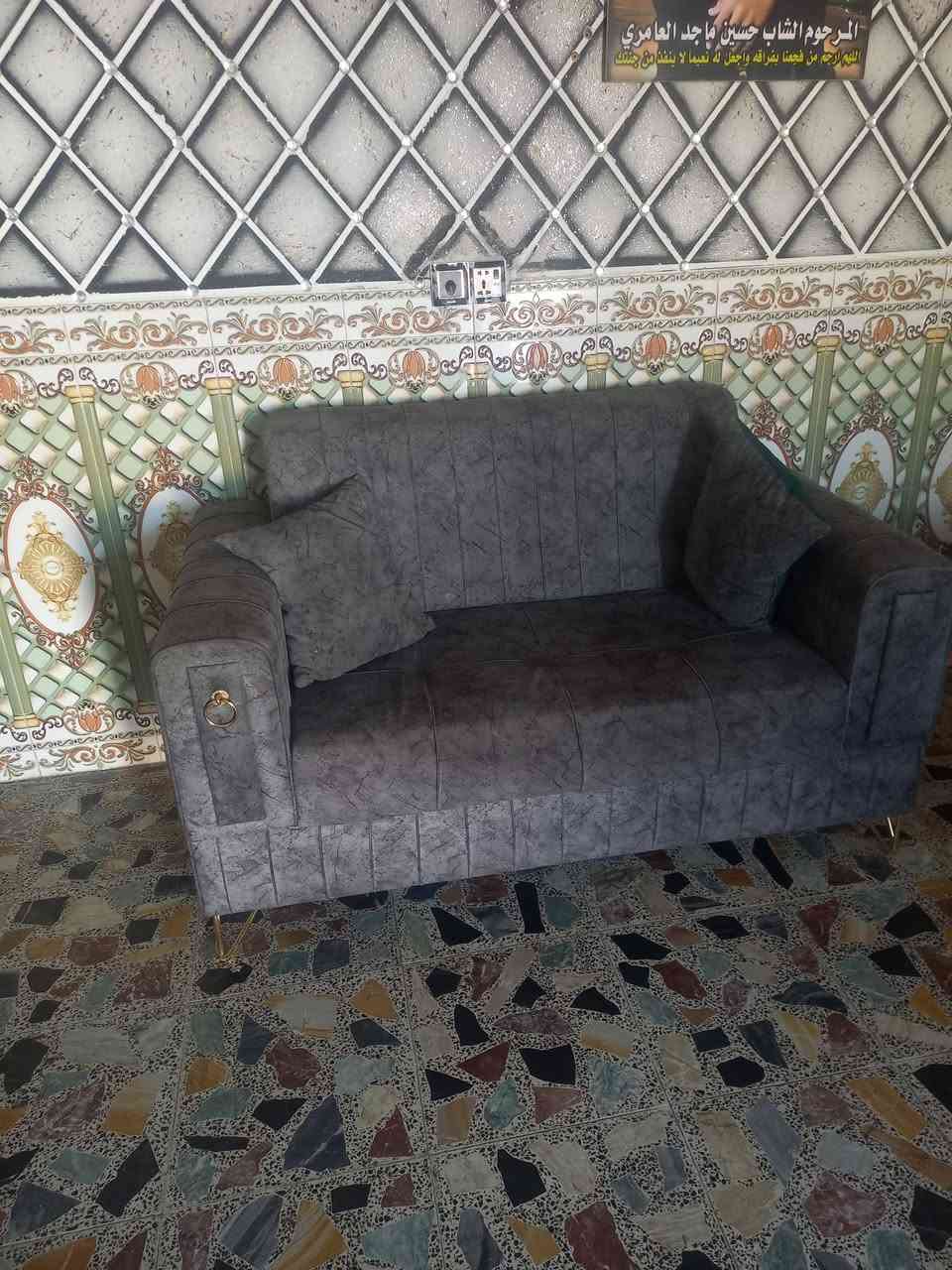 سلام عليكم تخم للبيع تخم توصاء مو سوقي مقاعده عريضه مكاني بعقوبه تقاطع ساده سعر 550 وبي مجال رقم الهاتف ***********

