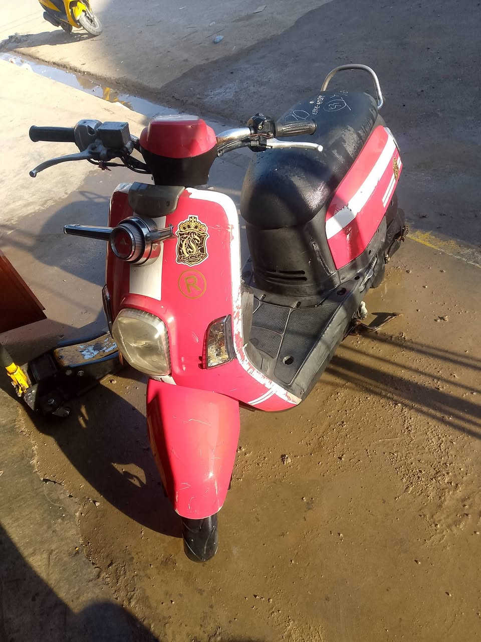 دراجه بوليس 2008 كامله مابيهه نقص السعر 700 بيهه مجال مكاني بعقوبه حي المهندسين ***********
