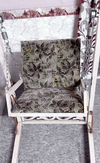 كرسي • للبيع