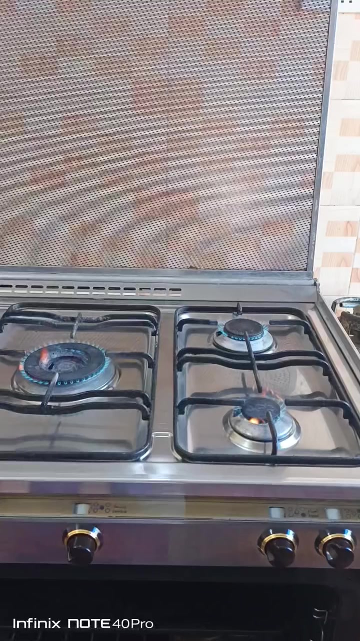 طباخ كريازي مصري على الفحص مشروووط كدامكم نضافته وشغله
مكاني ناحية الصلاحيه  ***********او***********
