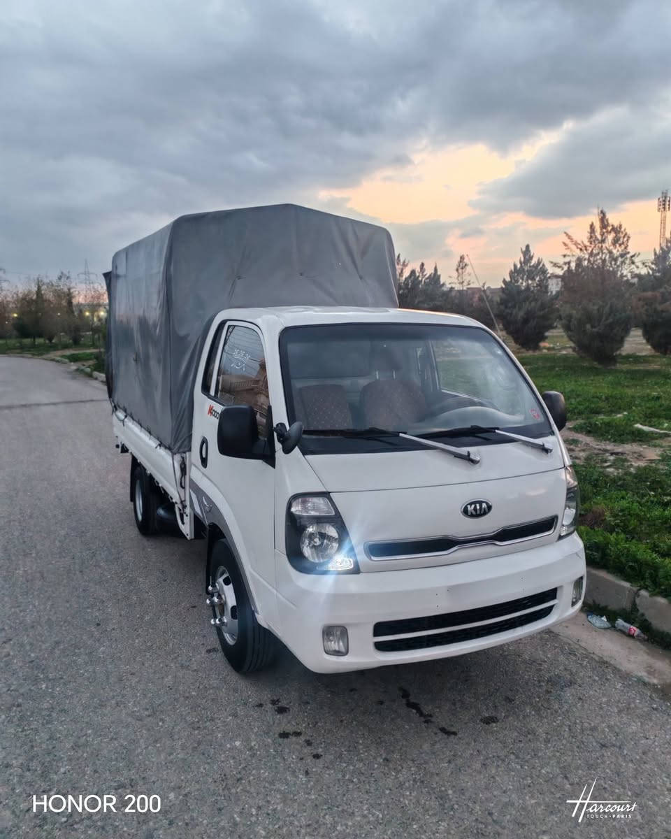 كيا ٤٠٠٠ عادي ٢٠١٣
گێر و مەکینە و شانسی بەشەرت سەنەوی و ژینگە و رەقەم نوێیە رەقەم هەولێرە 
نرخ ١١٥ $
***********
