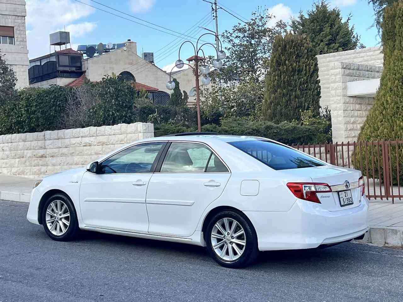 تويوتا كامري هايبرد موديل (2014)
لون ابيض لؤلؤي مميز 

فحص جيد ضربة راس 

بدون ملاحظات 

 نظام قرأت العداد بالكيلو  قاطعة مسافه 120 الف 

محرك هايبرد 2.500قوي واقتصادي جدا 

فتحه بالسقف 3 حركات 

كراسي مدفية 

كراسي جلد 

مري ضب كهربائيه (اصلي )

حساسات امامي وخلفي (اصلي) 

شاشة وكاميرا خلفيه 

مسجل cd وبلوتوث و Aux

بصمة ابواب 

مكيف مركزي 

اضوية زنون 

كشافات 

كوشوك بحالة جيده 

دهان ممتاز 

مكيف حامي بارد يعمل 100%

غرفة داخلية لون بيج بحالة الوكالة 

تحكم سترينج 

مثبت سرعه 

مكانيك وكهرباء 100%

 نظام الهايبرد وبطارية الهاييرد (الاصليه) فحص 100%

السيارة بحالة الوكالة لا تحتاج الا اي نوع من انواع الصيانة تتضمن "عدة السيارة" الأساسية والسبير (الإطار الاحتياطي)

السعر (12400)

لتوصل 0781667387


**إذا كنت صاحب هذا الإعلان وتريد حذفه لأي سبب، رجاءا أرسل رسالة إلى الدعم الفني**