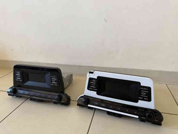 السلام عليكم 
مسجل سيراتو للبيع كلشي ما بيهن بعدهن بحالت زيرو 
ثنينهن ب 60 
***********
