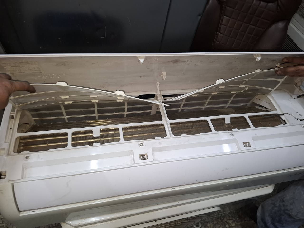 السلام عليكم
سبلت نوع جنرال 2طن مستعمل نظيف وكامل الاغراض 

السعر 300للاستفسار الاتصال على الرقم التالي ***********العنوان حي اور
