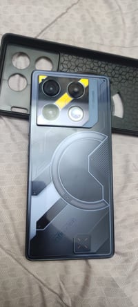 جيتي ٢٠ برو • ٢٥٦ • كارتون سماعة شاحن