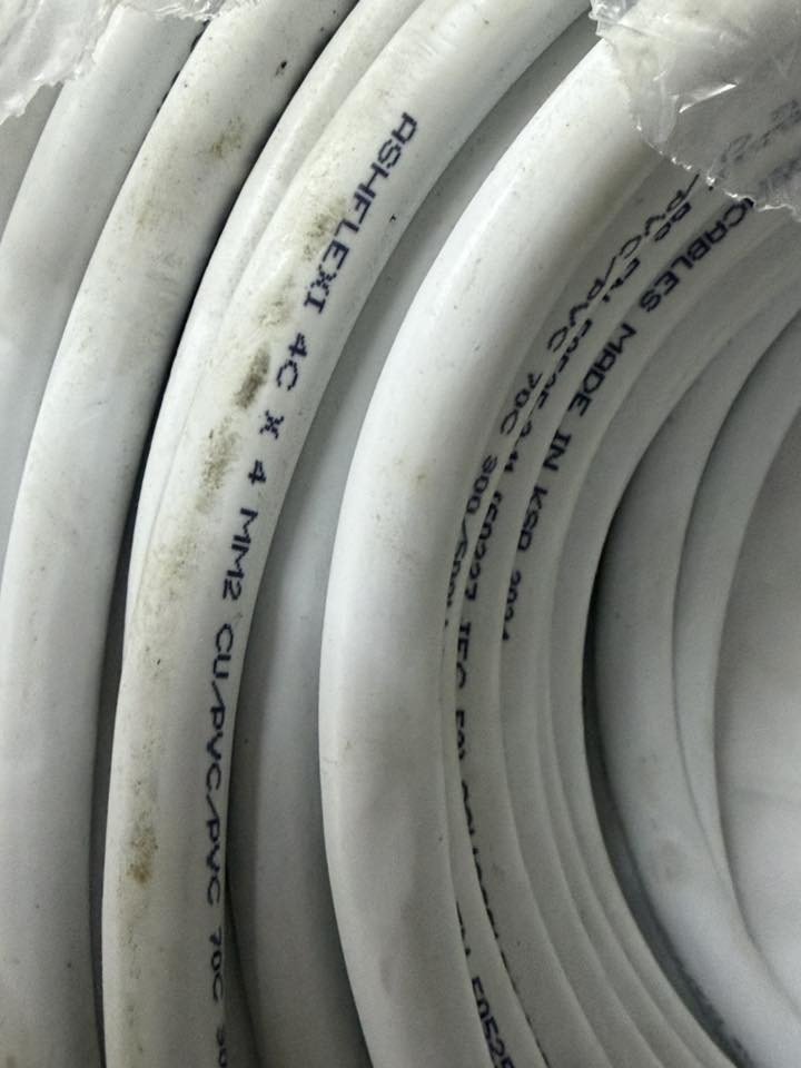 السلام عليكم 
للبيع كيبل فليكس 4*4  
المكان بغداد 
قيم بما يرضي الله 
***********
