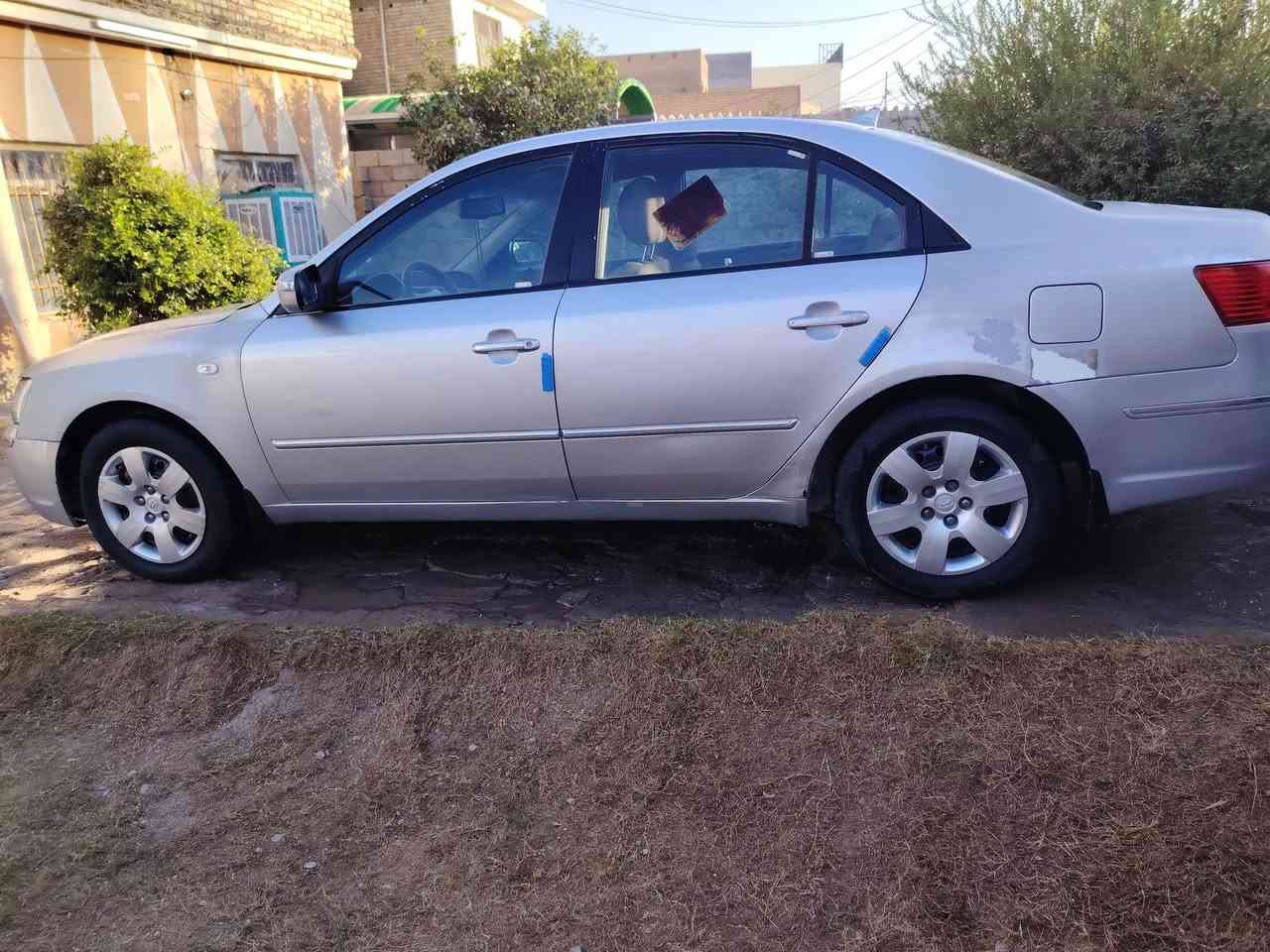 السلام عليكم سوناته 2009 وارد كوري  للبيع مابيه حادثة فقط صبغة اثر جراد وحالين جارده مكينه 2000 صدر جديد كير مكينه خير من الله سعر 90 وبيه مجال قليل مامتواجد عل فيس اتصل عل رقم *********** مكانه بابل جبله
