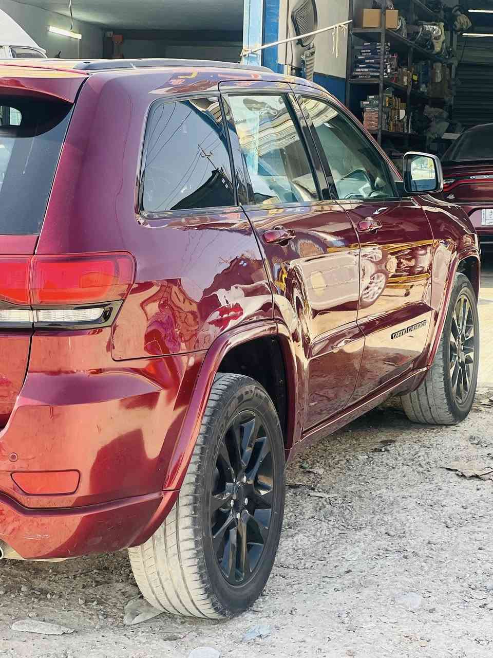 جيب شيروكي 2018 رقم بغداد مميز فول ما عده اللفته بلاك توب سياره نضيفه حادث بصيط فقط بنيد وراجع نفسه 210 سعر ستفسار ***********ماشيه 70
سياره بل كارتون @إشارة
