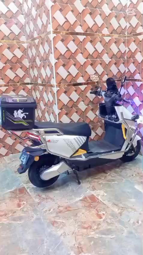 موطور شحن للبيع السعر 775 وبي مجال شي قليل


**إذا كنت صاحب هذا الإعلان وتريد حذفه لأي سبب، رجاءا أرسل رسالة إلى الدعم الفني**