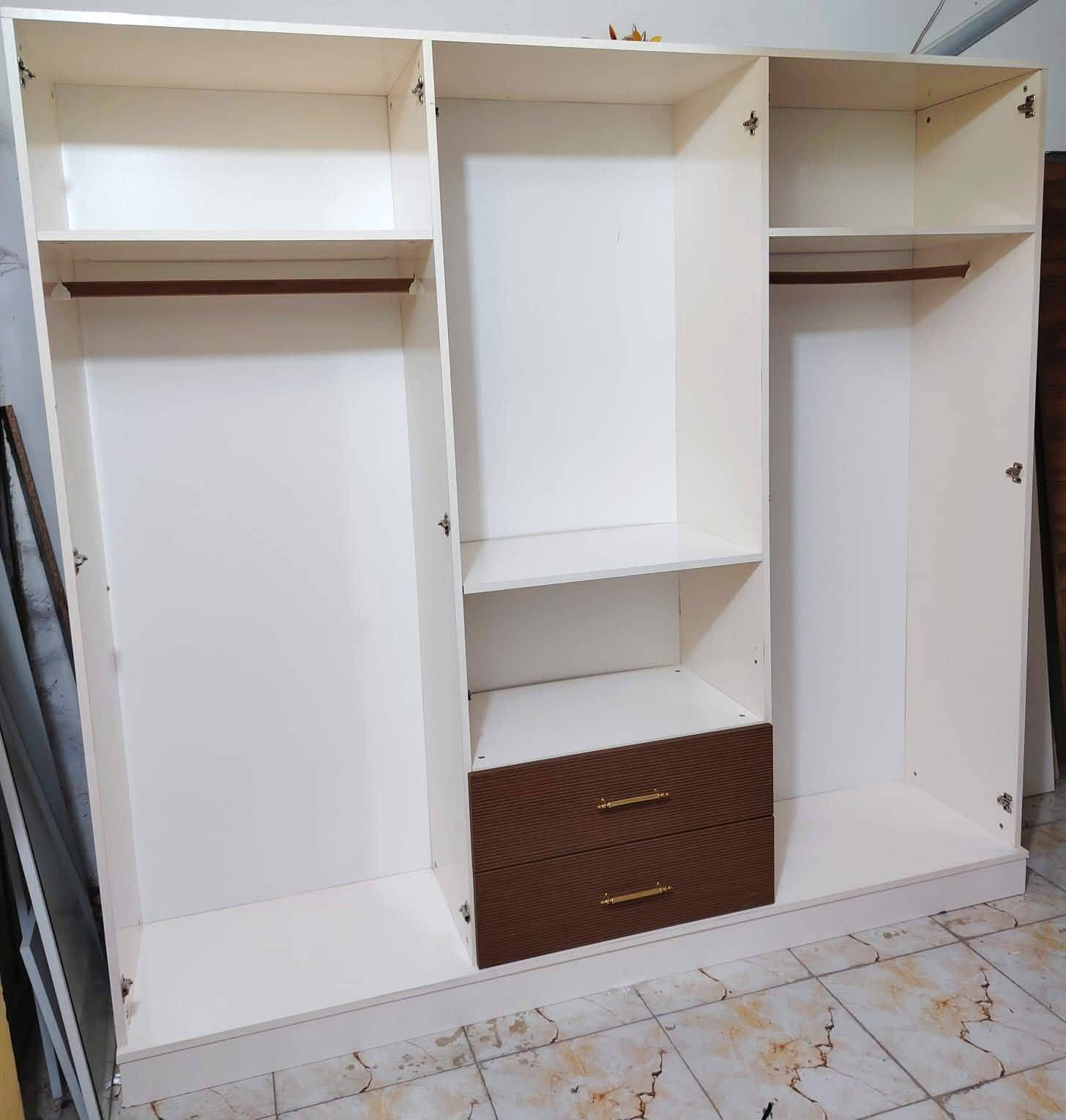 تخفيضااات غرفه نوم 5 قطع اخت الجديده موديل حديث😍😍 كل هذا بـ 500 شد ونقل داخل بغداد مجاني للحجز اخذ سكرين وتفضل واتس اب *********** تتوفر انواع الغرف
