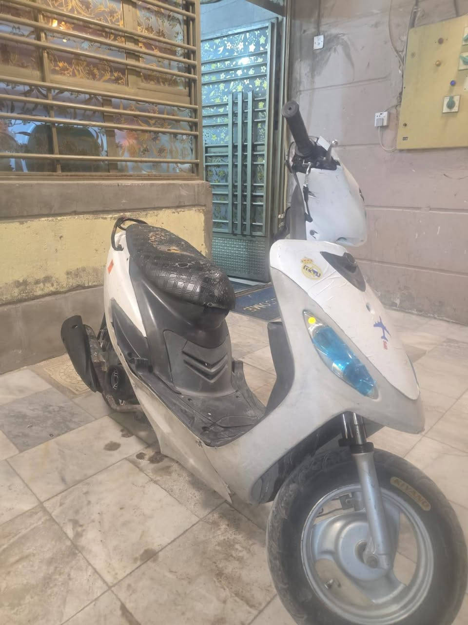 السلا م عليكم للبيع دراجه ماكس منغولي موديل 2006 الدراجه جديده ناعمه مكينتها بيها نقوصات كلش بسيطه جاملغ امامي وعداد ما يشتغل وكلوبات كل الدراجه مكاني بغداد رايدها ب 500 وبيها مجال للطيبين للتواصل *********** وبي واتساب
