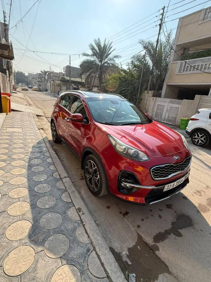 السلام عليكم سبورتج ٢٠٢٠ خليجي  رقم بغداد باسمي
جيتي لاين فول مواصفات اعلى شي  

((السعر ٢٠٦ $ ورقه مكاني بغداد ))
***********
السياره جدا جديده سونار بالمنشور 
بيها مكانين صغار اقل شبر بارد ممبين بالجاملغ الخلفي 
مكفوله من الصبغ والسمكره والتبديل سياره جديده جدا 

بانورما 
مقاعد جلد 
مقاعد كهرباء  
حساس امامي خلفي 
مكينه ٢٠٠٠ دوش 
تشغيل عن بعد 
جنطه كهرباء باقي المواصفات المعروفه 
ماشيه ٩٠ كيلو 
السعر ٢٠٦  $ ورقه مكاني بغداد 
***********
