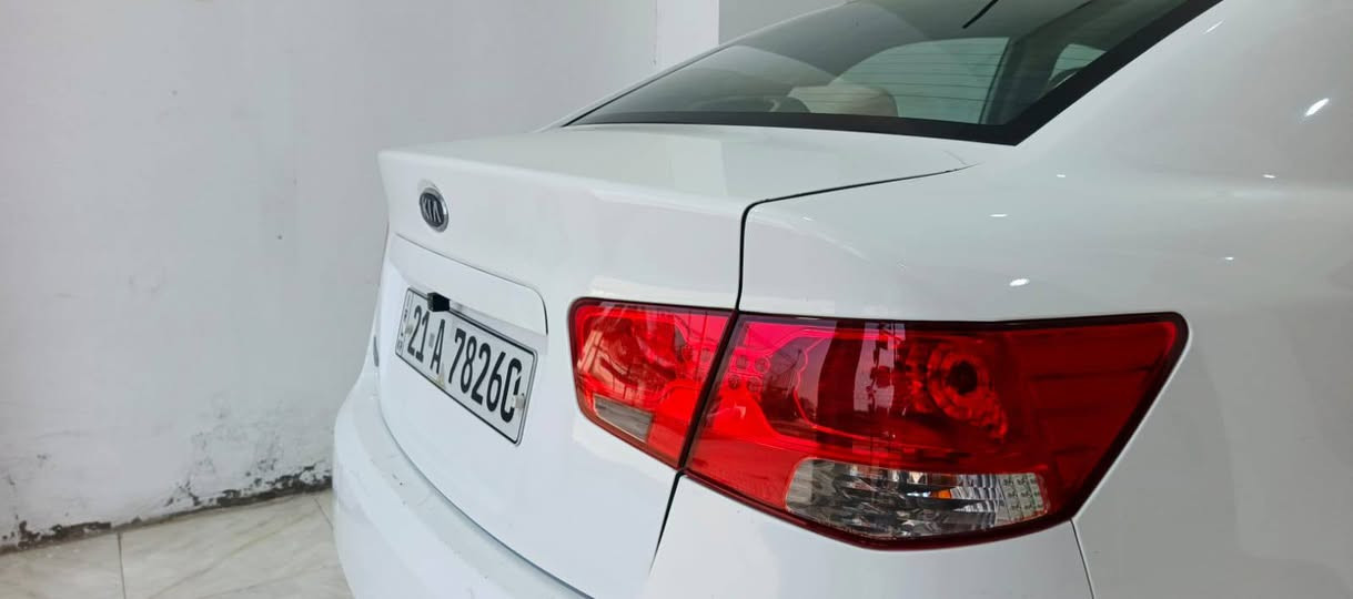 السلام عليكم سيراتوو2011بيهه قطعه صبغ وبيهه بلباب باردحداديه جديده تخم تاير العنوان واسط الشحميه *********** السعر٩٤
