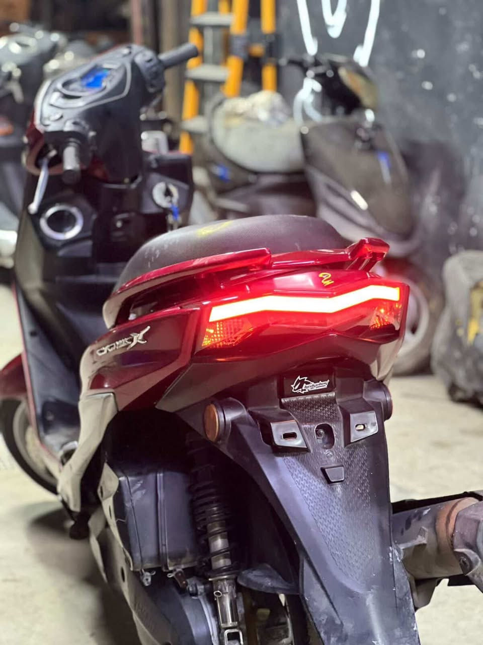 سلام عليكم دراجه شمعه كوري دراجه خير من الله شوفت عينك تخبل تاخده وتفصحه سعر 1400 وبيه مجال بصيط مكان بغداد الغزاليه ‭٠٧٧١ ٤٩٨ ١٣٧٨‬
