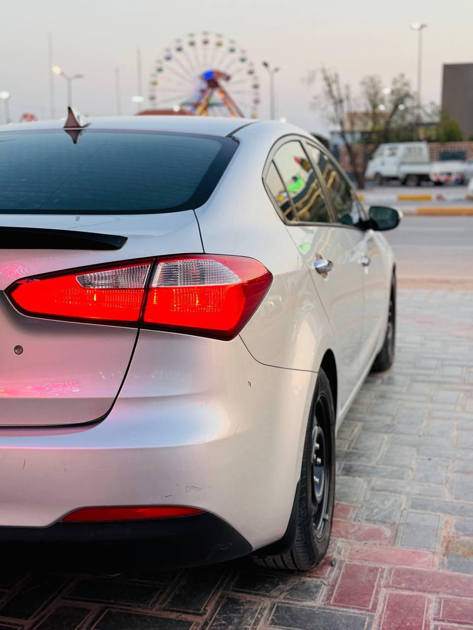 فورتي 2015 محرك 2000 دوش تحكم ستيرن كامره شاشه ارضيه جلد تخم تاير جديد بيها قطعتين تبديل جاملغ ايمن وبنيد سعر 105
للتواصل *********** 
مكلف بالنشر
