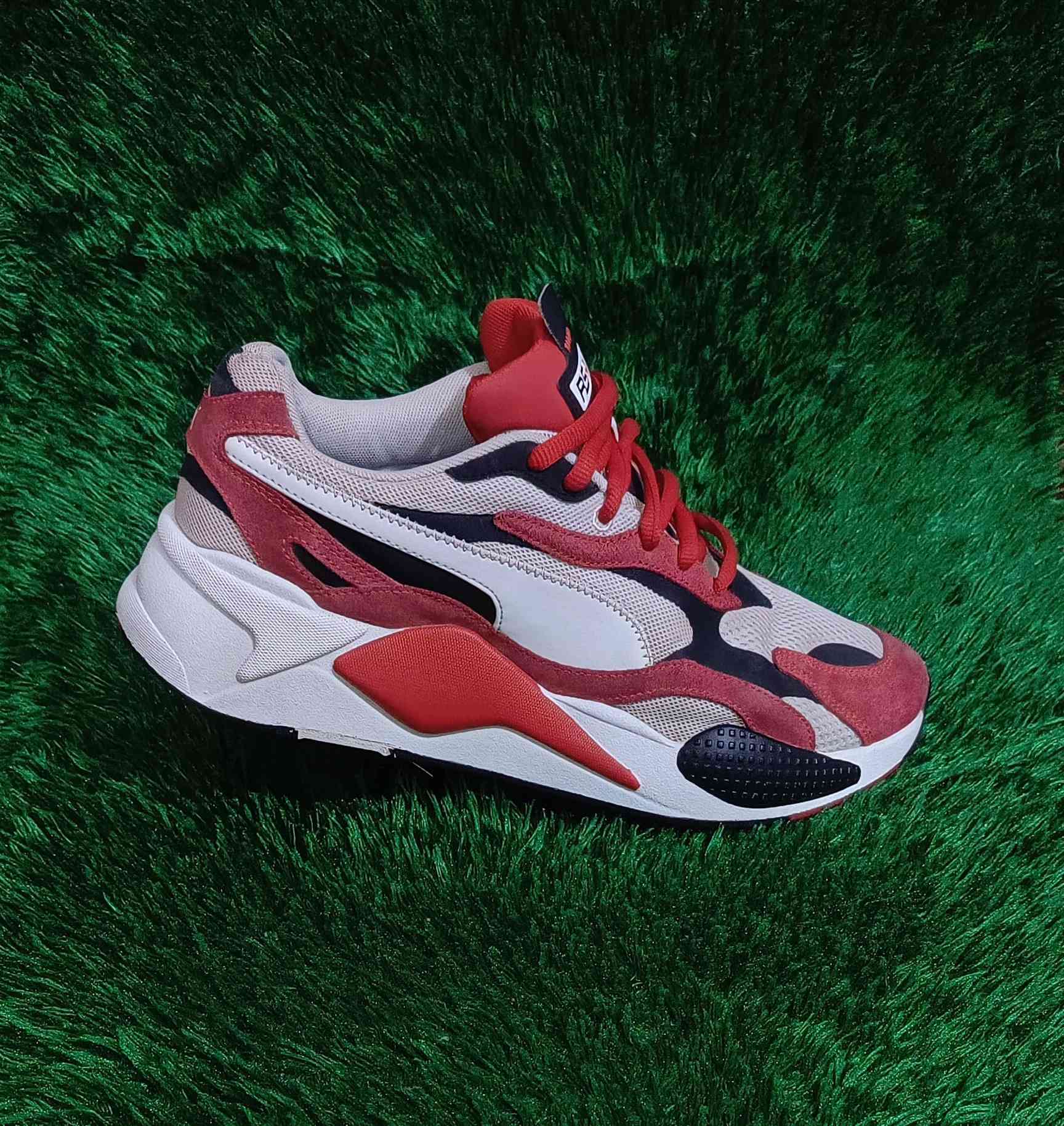 👟بومه قياس 46
طول القدم 30، Cm
باله اورجنال اصلي 
منشاء فيتنام 
يوجد توصيل جميع المحافظات  🚛 
***********📱
