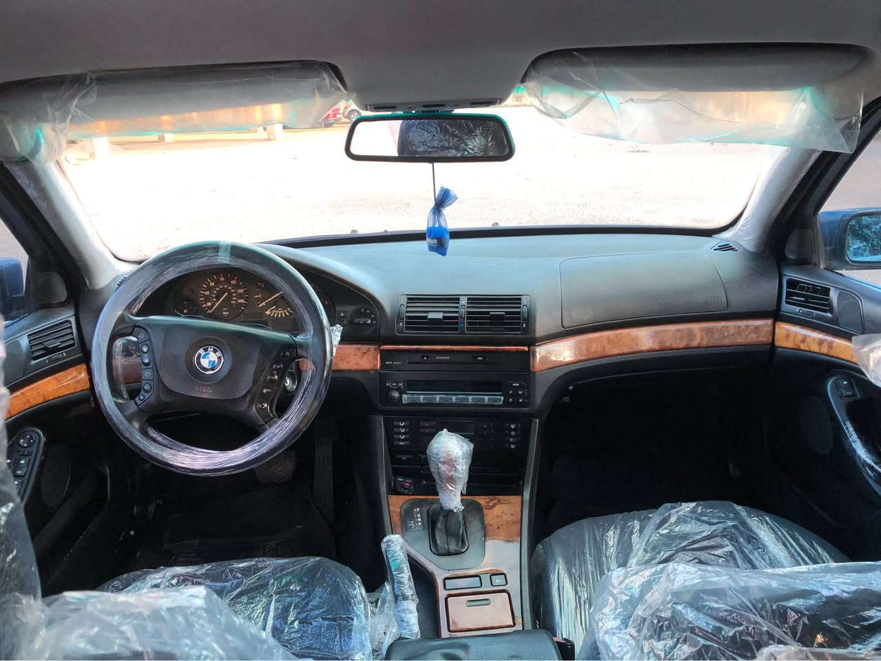 بوفروشتن شتی نمونە ودانسقە E39BMWسە قە 2002مە نە فست ئیبراهم خە لیل  بيلادv6مه کينه528دە بل ديکتال گيرتماتکوعادی فول فول بە س سلايت نيه تە بریت ساردوکه رم بە شرت پشتوپش کە پس هچی پیوە نيە پە مپ  عام لەسر ساخە ی موس براوە وە رگرن خايس بە شرت  نرخ50کلاومەجالکی برايانە بوزانيارزیاتر***********        ***********کورەک واتس ئب فايبە ری لە سە رە أربيل, العراق
