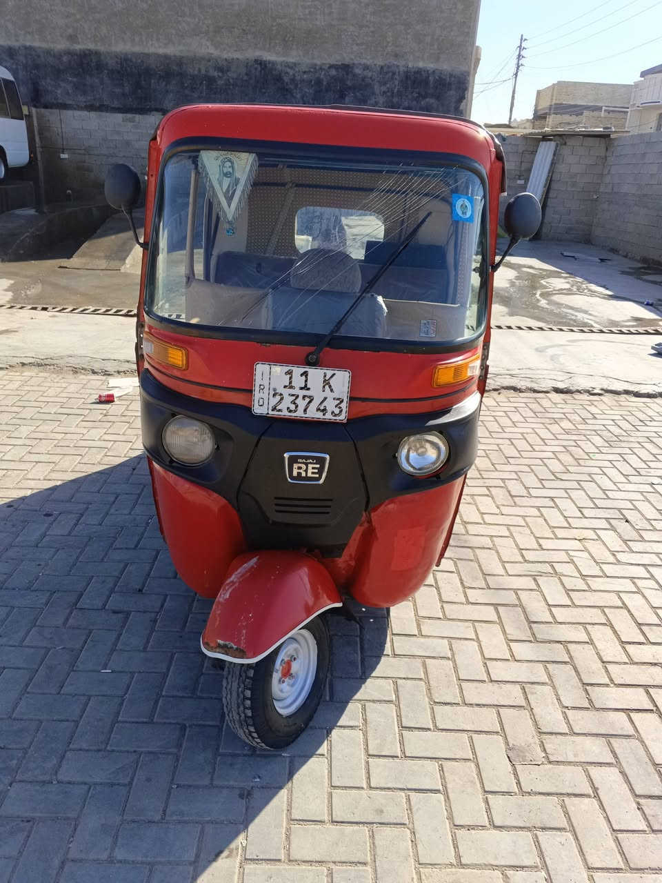 سلام عليكم تكتك 18رقم وسنويه 
تحويل ثاني يوم مكينه 20
 سفاريات تايرات جادر كله جديد معمره 
سعر 5 و200 وبيه مجال مكان بغداد الحسينيه راشديه رقم ***********
