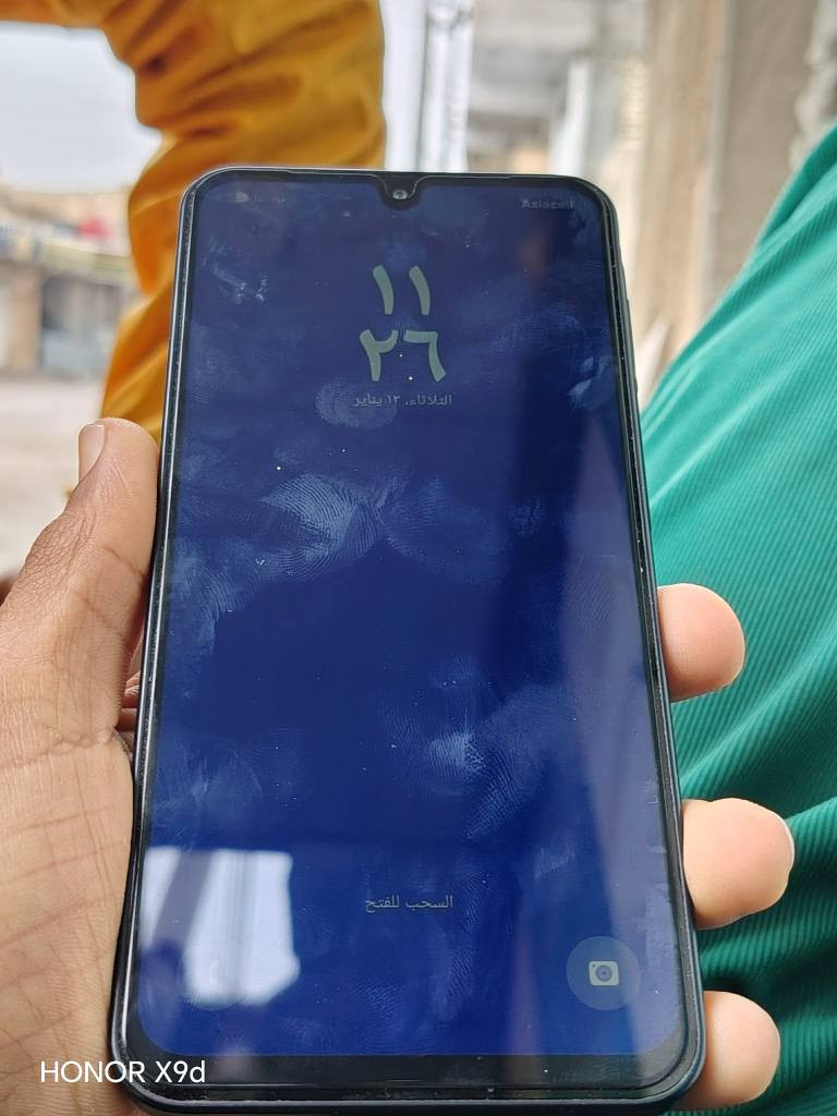 ‎جهاز كلكسي اي ١٧ جديد للبيع الذاكره ٢٥٦ السعر ٢٤٠ وياه شاحنه فقط الكارتون مشكوك ***********‎ عمارة, ميسان
